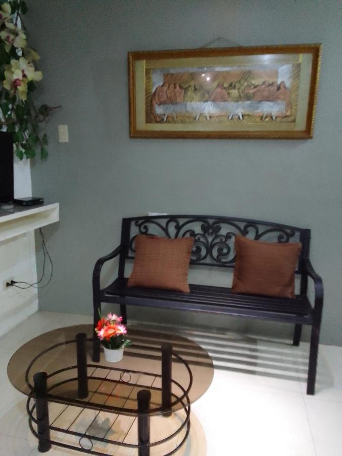Emmanuel'S Service Apartment Near The Airport Manila Exteriér fotografie